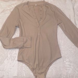 TAN BUTTON DOWN BODYSUIT